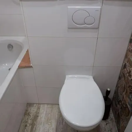 Carmen Apartment *